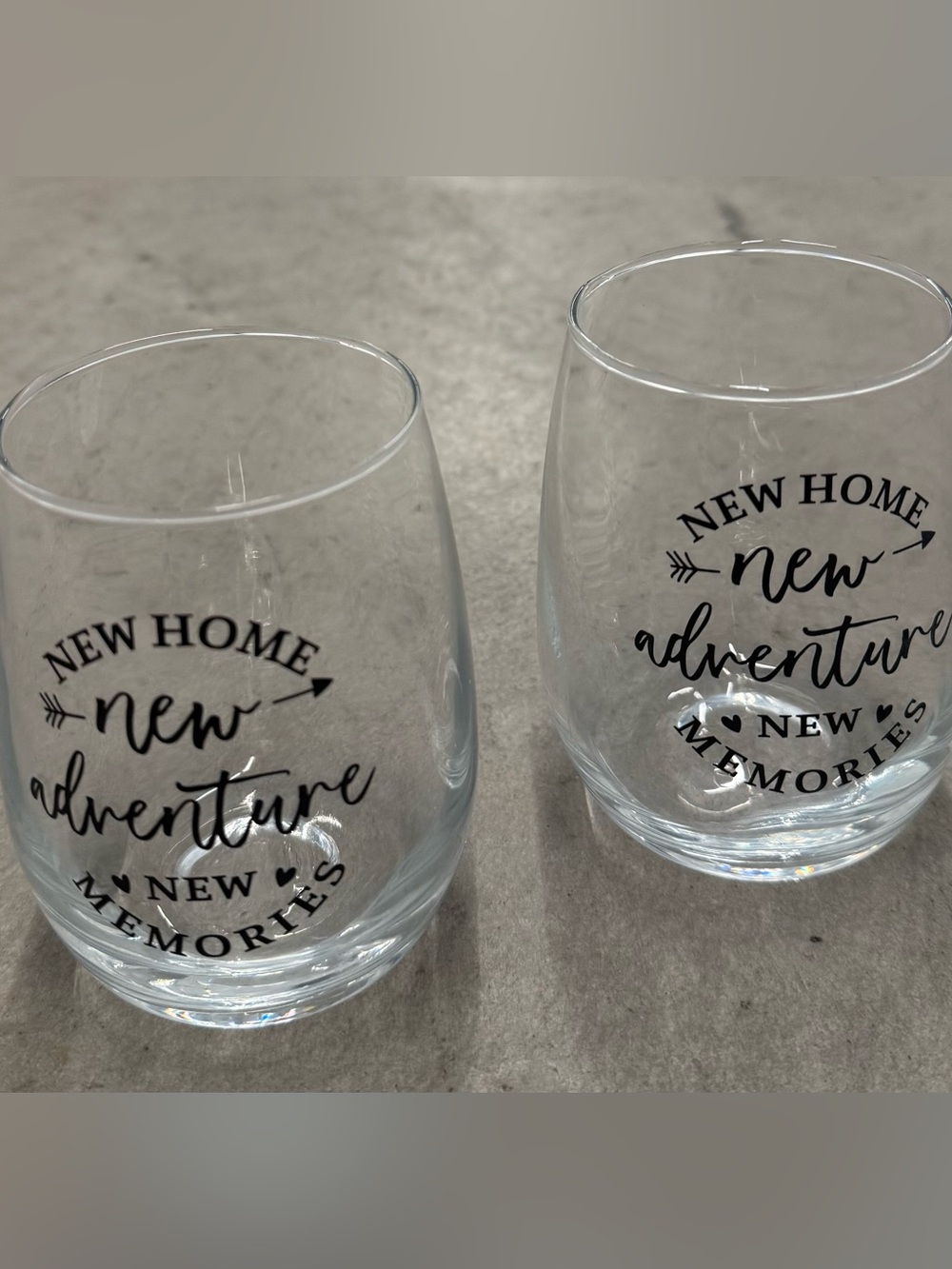 Set of 2 Stemless Wine Glasses “New Home New Adventure”